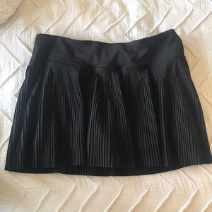 SUPER CUTE LULULEMON TENNIS SKIRT